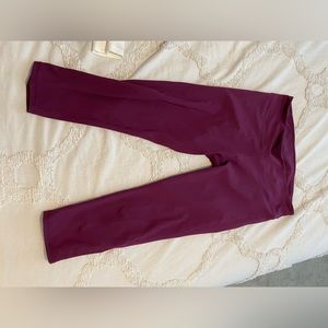 Womens fabletics 3/4 cropped leggings